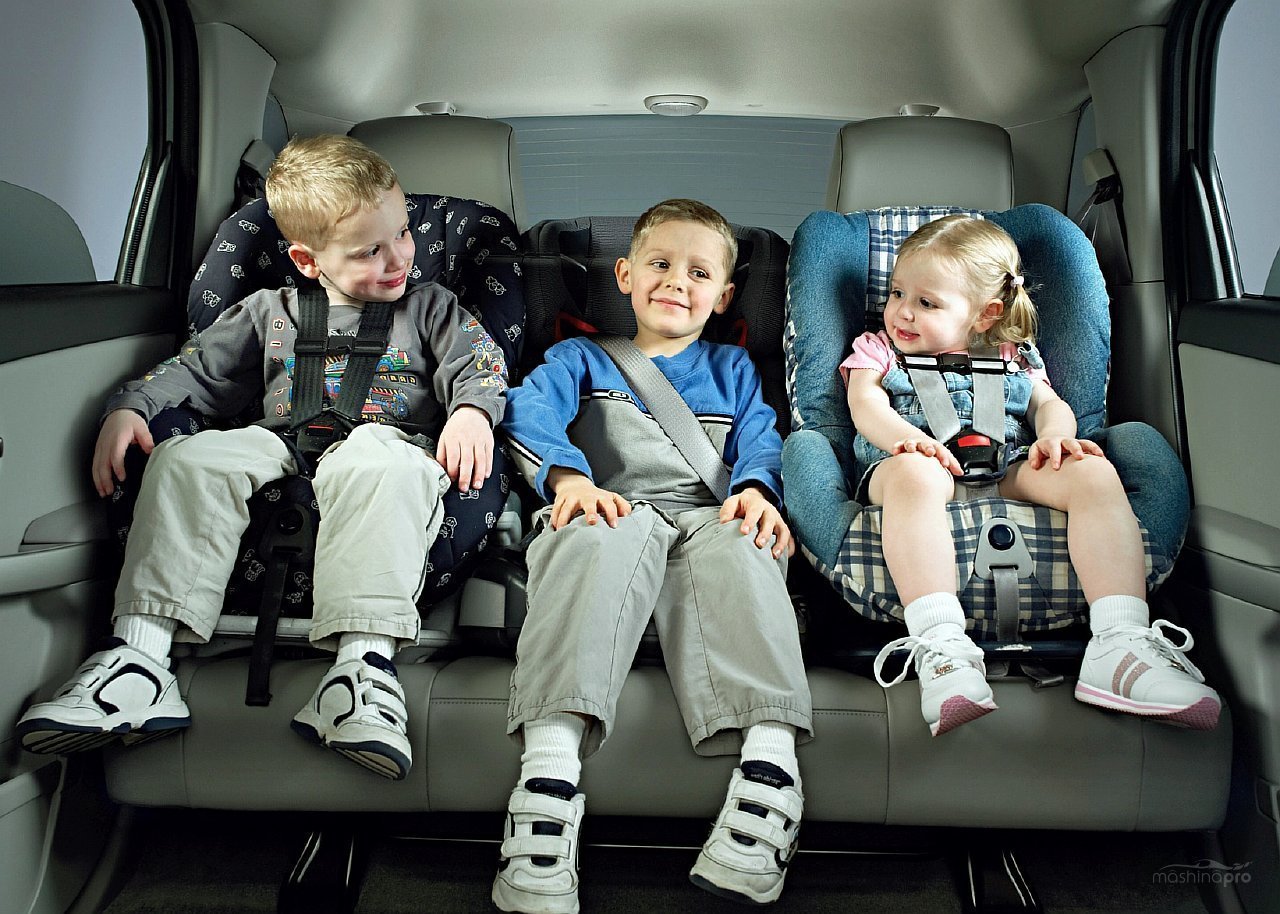 Самые безопасные детские кресла в машину